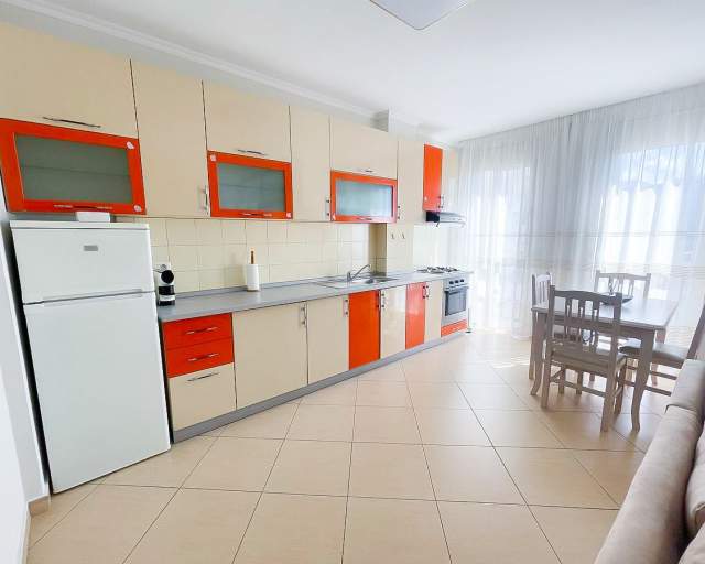 Tirane, jepet me qera apartament 1+1+BLK Kati 6, 75 m² 600 Euro (Rruga e Kavajes)