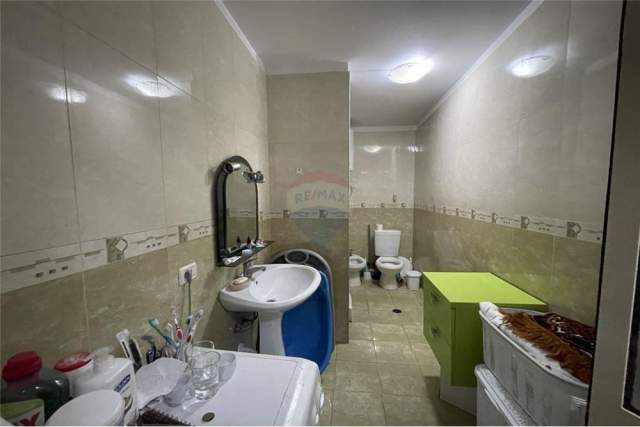 Tirane, shitet apartament 1+1+BLK Kati 2, 65 m² 1 Euro