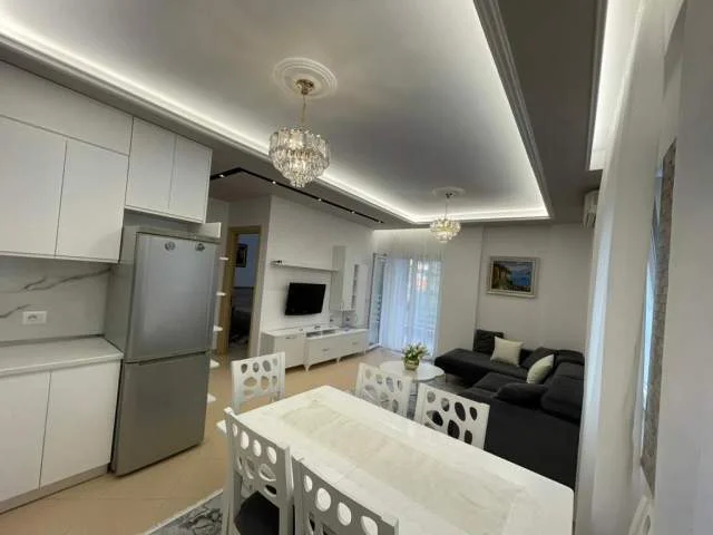 Tirane, jepet me qera apartament 1+1+BLK Kati 3, 70 m² 500 Euro (Liqeni i Thate)