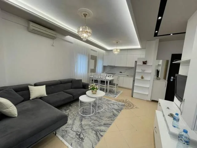 Tirane, jepet me qera apartament 1+1+BLK Kati 3, 70 m² 500 Euro (Liqeni i Thate)
