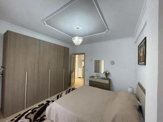 Tirane, jepet me qera apartament 1+1+BLK Kati 3, 70 m² 500 Euro (Liqeni i Thate)