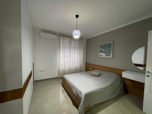 Jepet me qira Apartament perballe Toptanit 117 m² 1.100 Euro