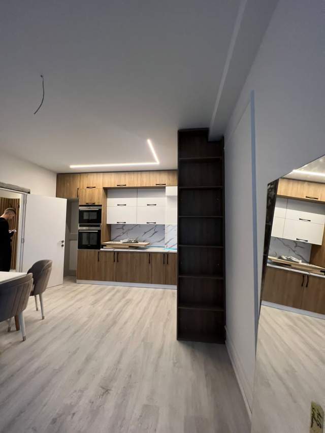 Jepet me qira Apartament tek Kompleksi Arlis, 127 m² 700 Euro