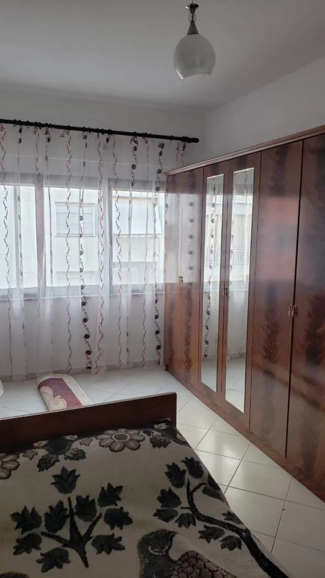 Tirane, jepet me qera apartament Kati 3, 105 m² 370 Euro (Astiri)