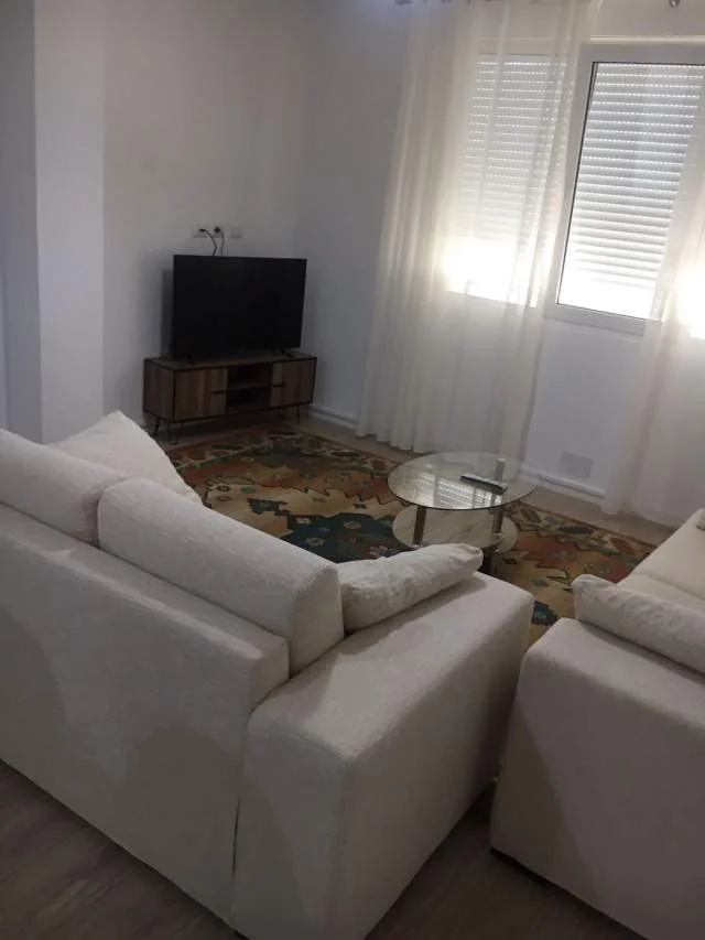 Tirane, jepet me qera apartament 2+1+BLK Kati 4, 75 m² 480 Euro (Kopshti Zoologjik)