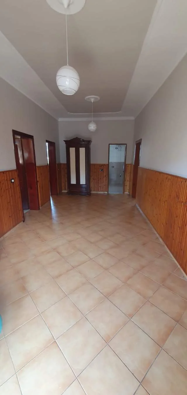 Tirane, jepet me qera Vile 3+1+BLK Kati 1, 130 m² 500 Euro (Vilat Amerikane)