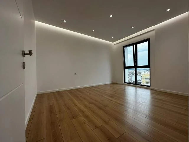 Tirane, ofert apartament 2+1+BLK Kati 9, 106 m² 600 Euro