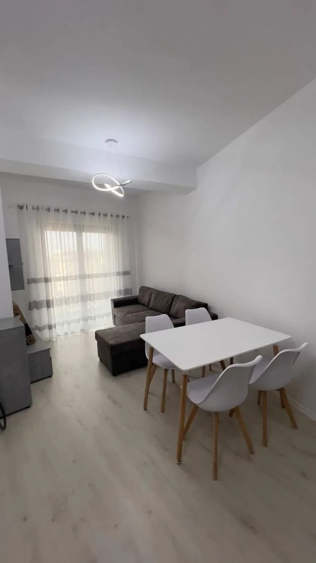 Tirane, jepet me qera apartament 2+1+BLK Kati 8, 85 m² 450 Euro (Astiri)