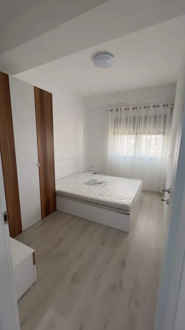 Tirane, jepet me qera apartament 2+1+BLK Kati 8, 85 m² 450 Euro (Astiri)
