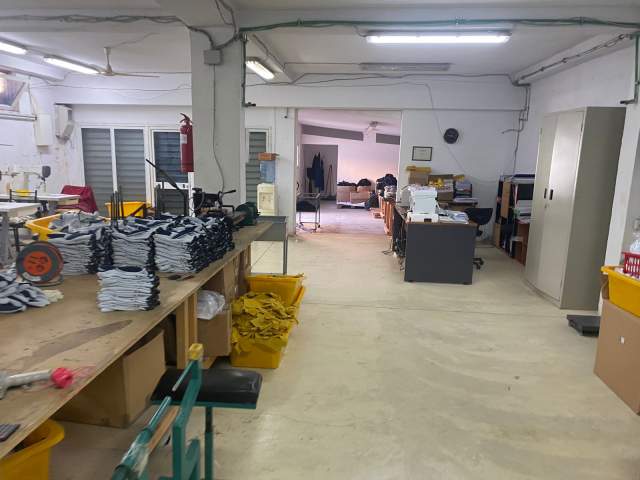 Tirane, jepet me qera 210 m² 1.000 Euro