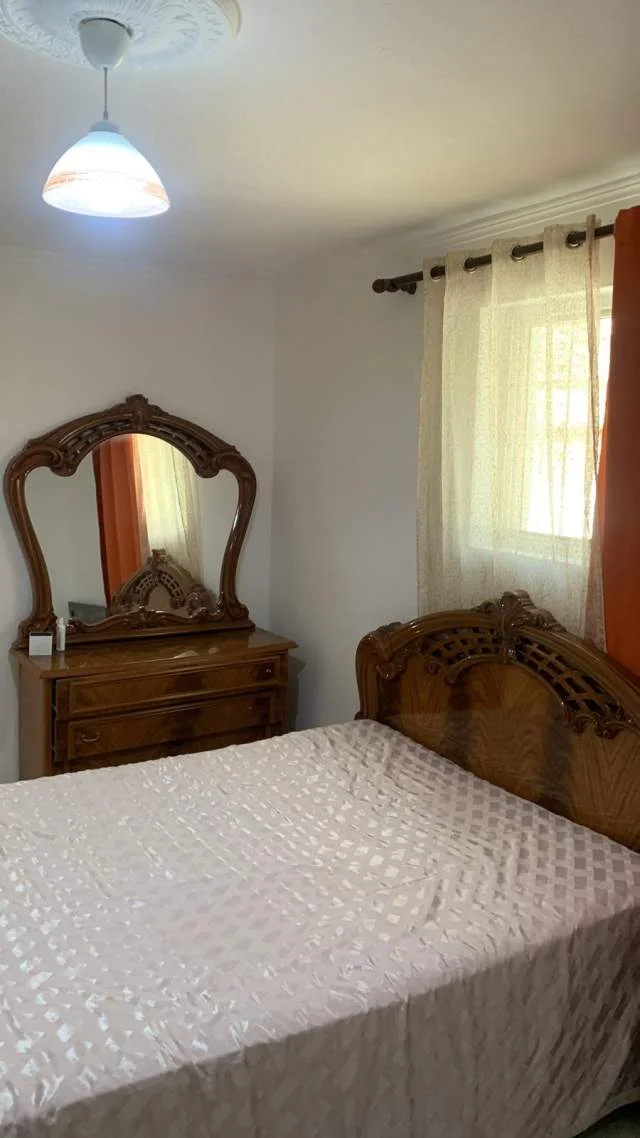 Tirane, jepet me qera apartament 1+1+BLK Kati 1, 65 m² 330 Euro (Niko Avrami)