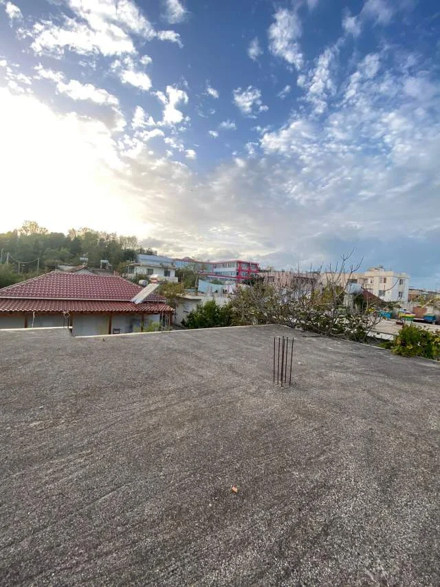 Durres, shitet shtepi 3+1 Kati 0, 300 m² 80.000 Euro (Rruga Aleksander Goga)