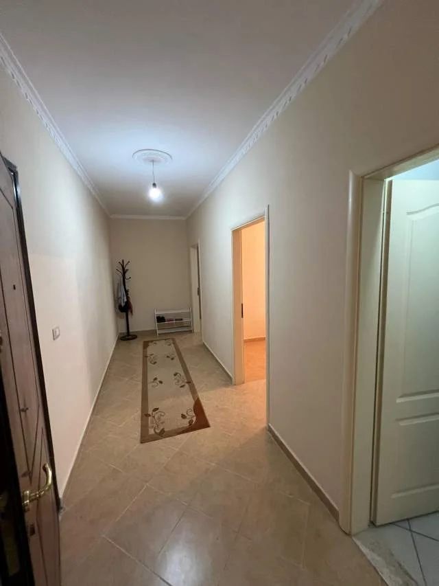 Tirane, jepet me qera apartament 2+1+BLK Kati 3, 104 m² 400 Euro (Pranë vilës L)