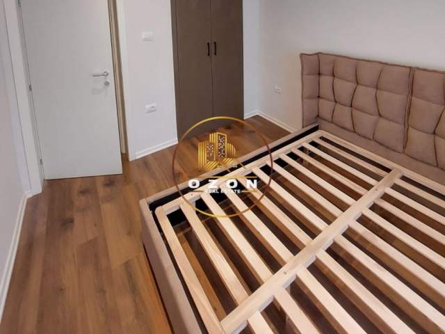 Tirane, jepet me qera apartament 1+1 Kati 3, 60 m² 450 Euro (Rruga e Barrikadave)