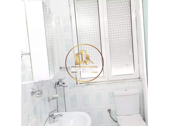 Tirane, jepet me qera apartament 1+1 Kati 2, 55 m² 450 Euro (Rruga e Kavajes)