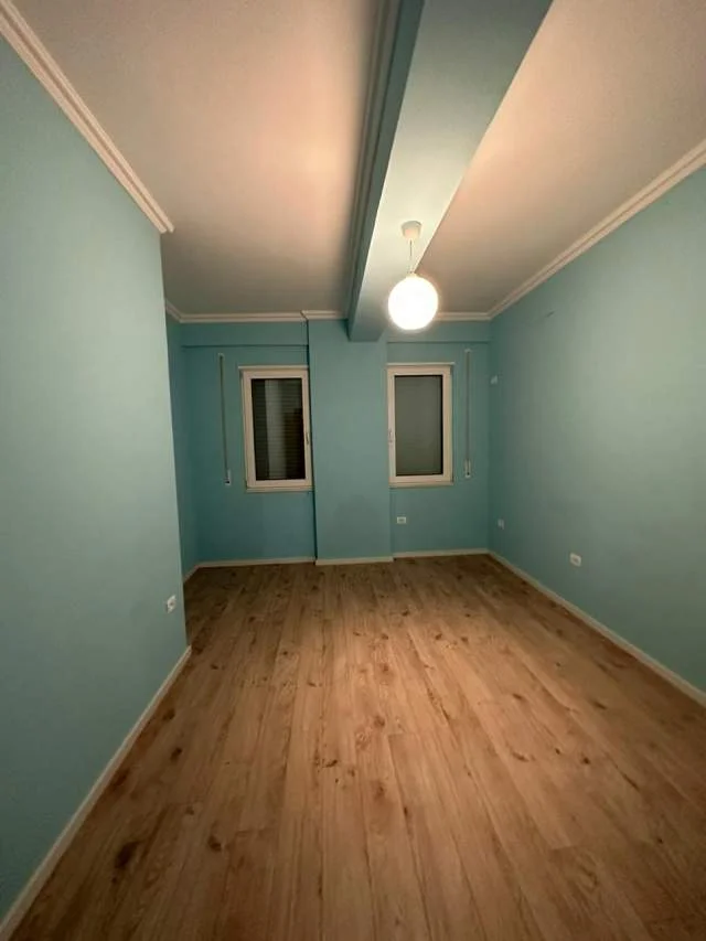 Tirane, jepet me qera apartament 2+1+A+BLK Kati 6, 100 m² 380 Euro (Spitali Amerikan 3)
