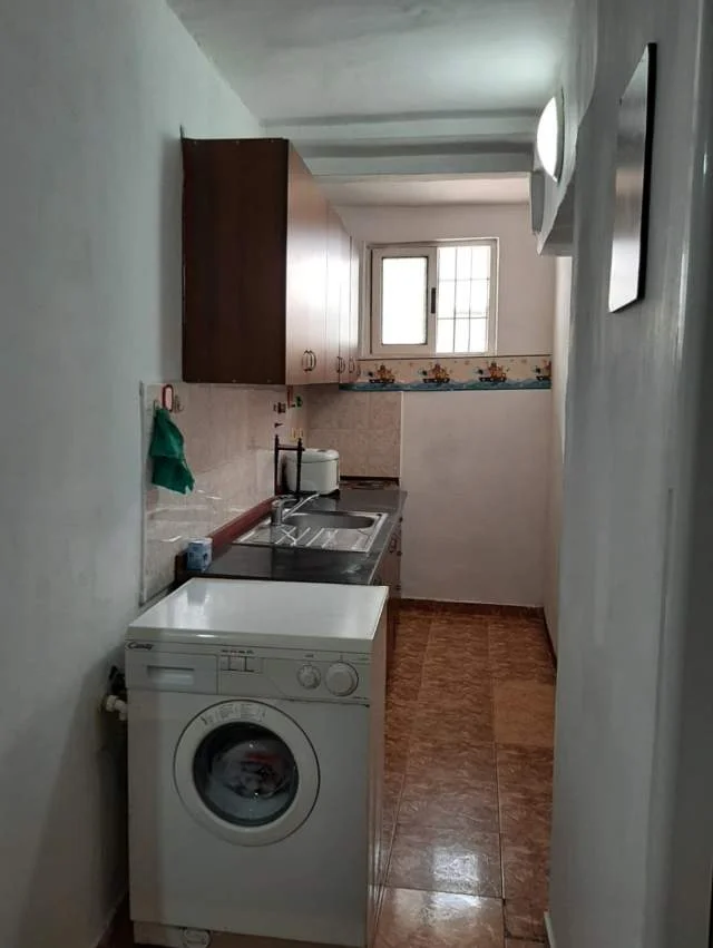 Jepet Shtepi ne qera , Banim ne Pallat Egzistues 1+1   PLM 11346