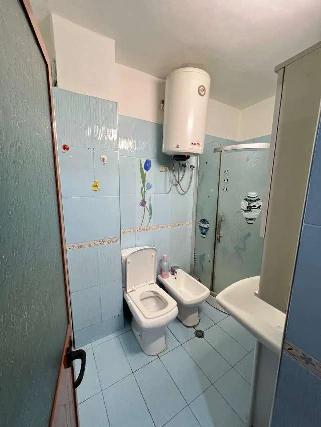 Tirane, jepet me qera apartament 2+1+BLK Kati 7, 105 m² 400 Euro (Teodor keko)