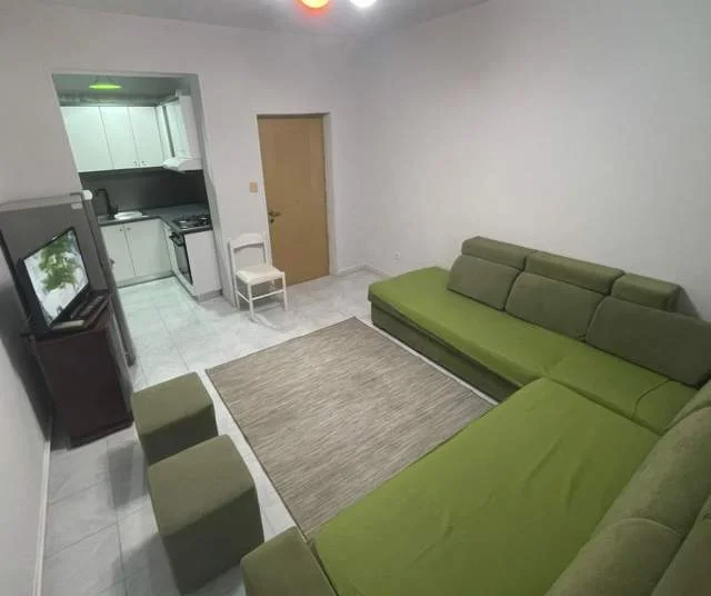 Tirane, jepet me qera apartament 2+1+BLK Kati 2, 110 m² 650 Euro (ramazan demneri)