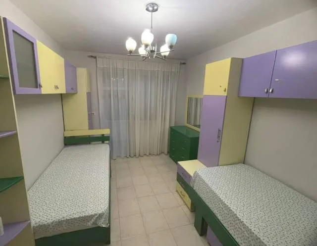 Tirane, jepet me qera apartament 2+1+BLK Kati 2, 110 m² 650 Euro (rruga ramazan demneri)