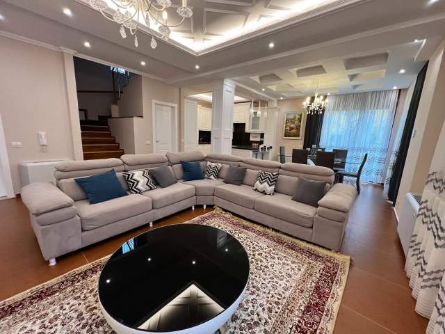 Tirane, jepet me qera apartament 4+1+A+BLK Kati 3, 380 m² 2.500 Euro (Prane TEG)