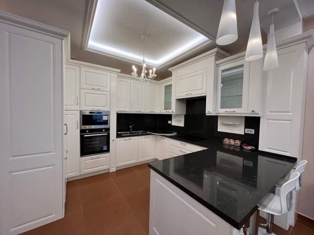 Tirane, jepet me qera apartament 4+1+A+BLK Kati 3, 380 m² 2.500 Euro (Prane TEG)