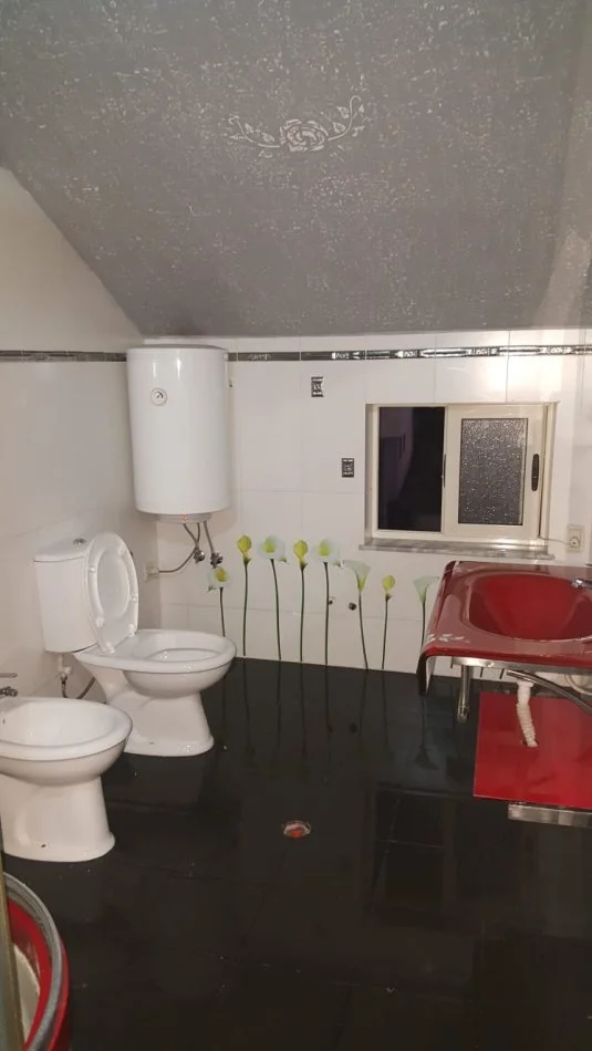 Tirane, jepet me qera apartament 2+1+Ballkon Kati 4, 200 m² 400 € (qyteti studenti)