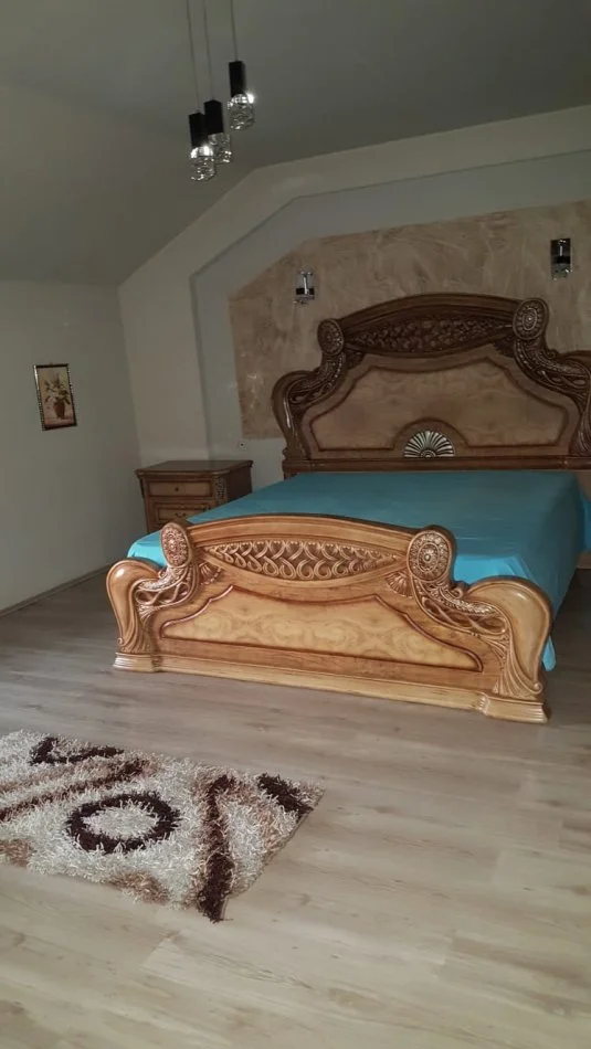 Tirane, jepet me qera apartament 2+1+Ballkon Kati 4, 200 m² 400 € (qyteti studenti)