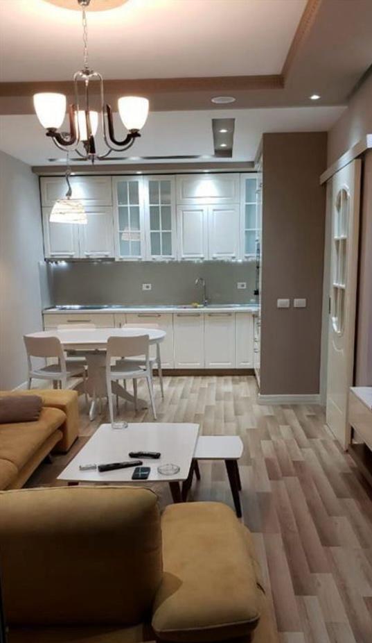 Tirane, jepet me qera apartament 1+1+BLK Kati 2, 60 m² 330 Euro (besim alla)