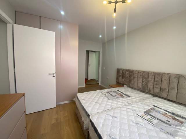 Tirane, jepet me qera apartament 1+1 Kati 4, 45 m² 520 Euro (myslym shyri)