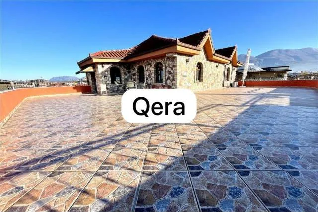 Tirane, jepet me qera Penthouse Kati 4, 215 m² 450 Euro (tek spitali amerikan 2)