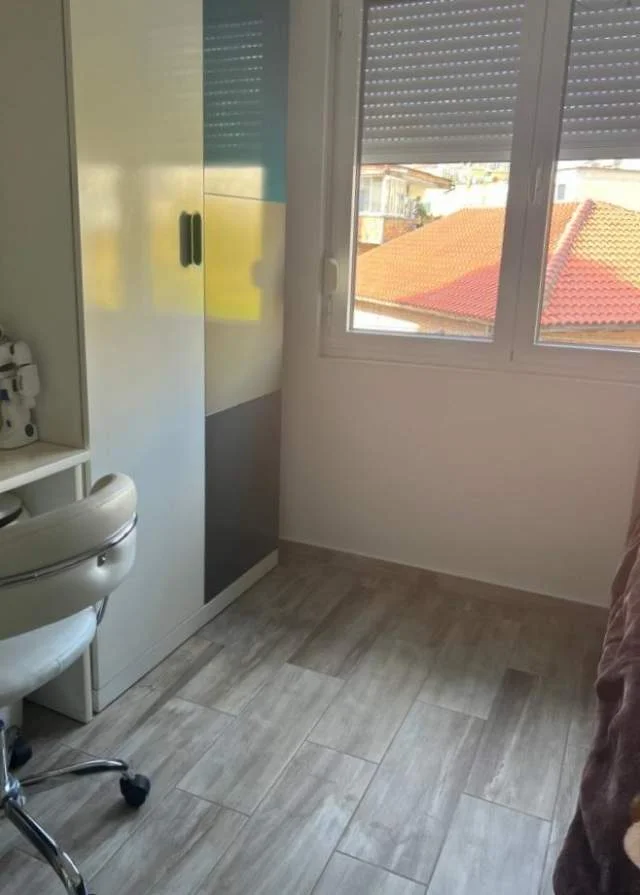 Tirane, jepet me qera apartament 2+1+BLK Kati 4, 90 m² 700 Euro (Rruga Gjin Bue Shpata 10-6, Tirana)