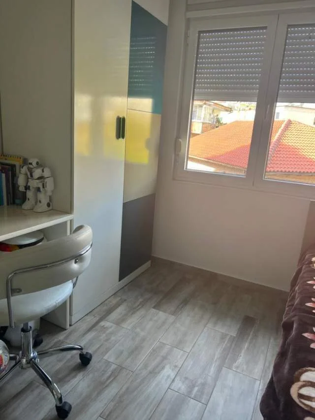 Tirane, jepet me qera apartament 2+1+BLK Kati 3, 115 m² 650 Euro (VANGJEL NOTI)