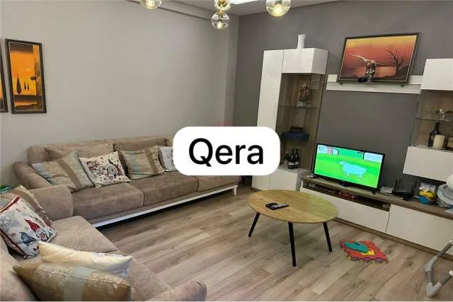 Tirane, jepet me qera Kati 7, 120 m² 500 Euro (fusha aviacionit)