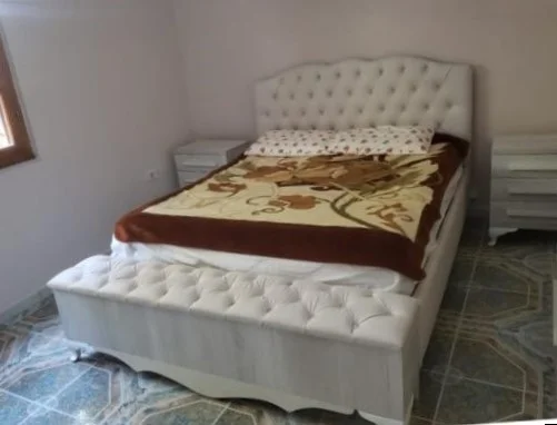 Tirane, jepet me qera Vile 2+1+BLK Kati 1, 124 m² 40.000 Leke (rruga don bosko)