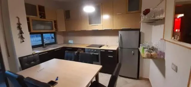 Tirane, shitet apartament 1+1 Kati 7, 60 m² 80.000 Euro (Tek ish-bashkia,zona teleferikut)