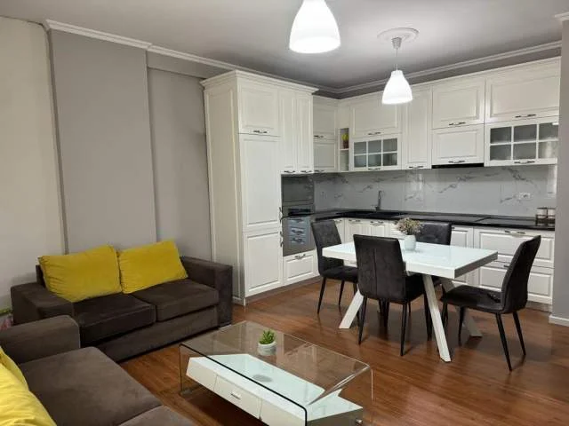 Tirane, jepet me qera apartament 1+1+BLK Kati 4, 71 m² 450 Euro (Vila L, Astir)