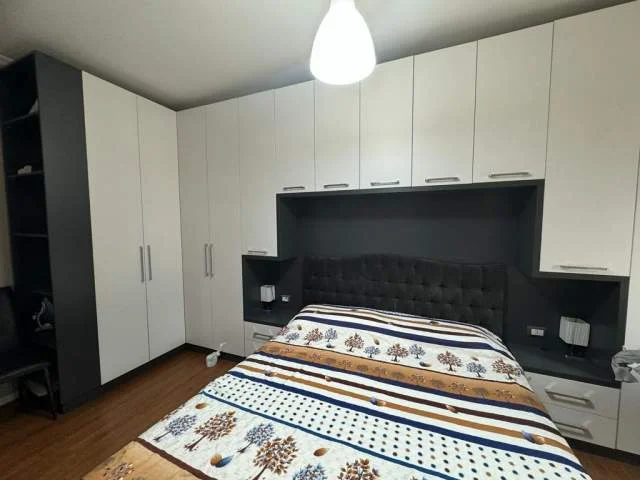 Tirane, jepet me qera apartament 1+1+BLK Kati 4, 71 m² 450 Euro (Vila L, Astir)