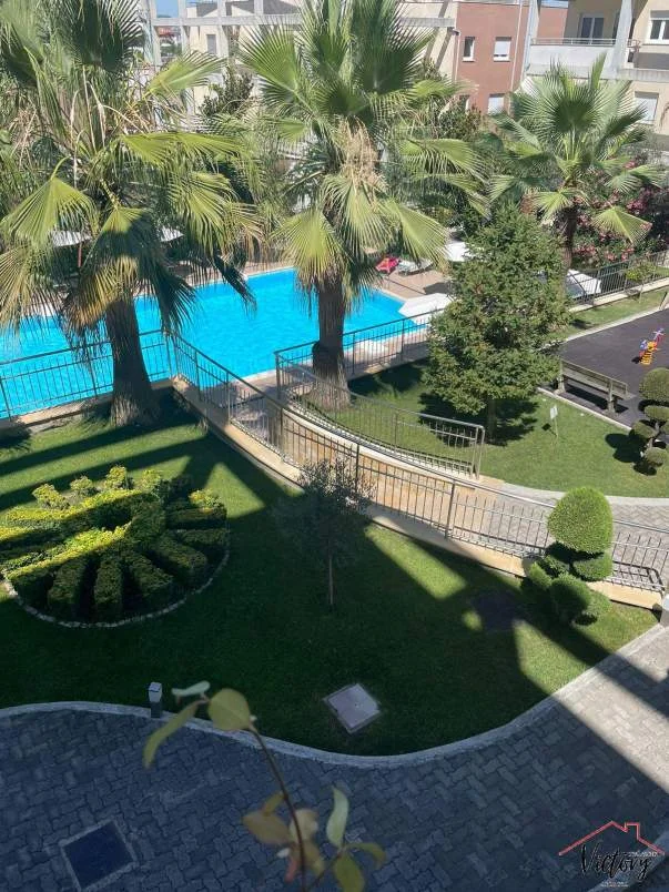 Tirane, jepet me qera apartament 3+1+BLK Kati 2, 185 m² 1.500 Euro (sauk)