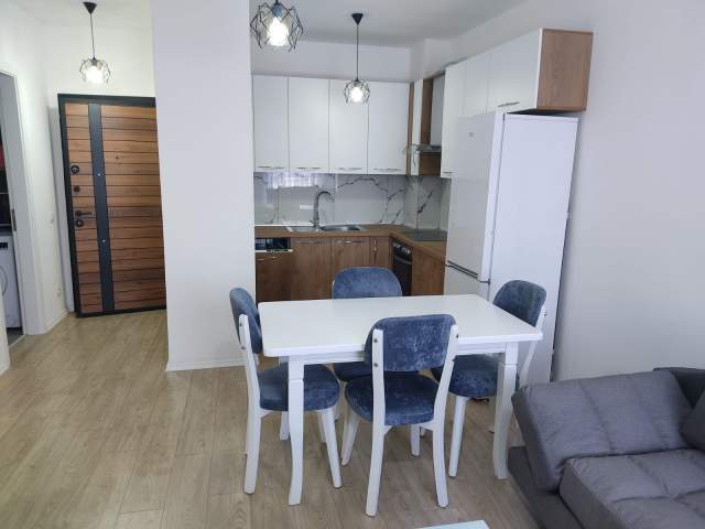 Tirane, jepet me qera apartament 1+1+BLK Kati 8, 60 m² 350 Euro (Kompleksi Univers City)