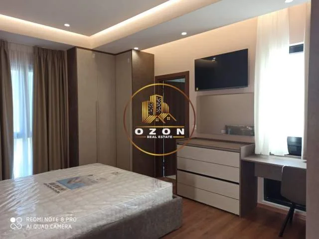 Tirane, jepet me qera apartament 2+1 Kati 2, 115 m² 800 Euro (Rruga e Dibres)