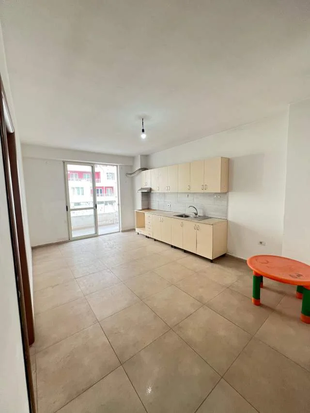 Tirane, shitet apartament 1+1+BLK Kati 1, 70 m² 78.000 Euro (Teodor keko)