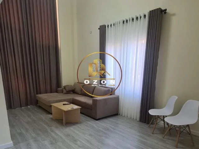 Tirane, jepet me qera apartament duplex 2+1 Kati 3, 80 m² 600 Euro (LIQENI I THATE)