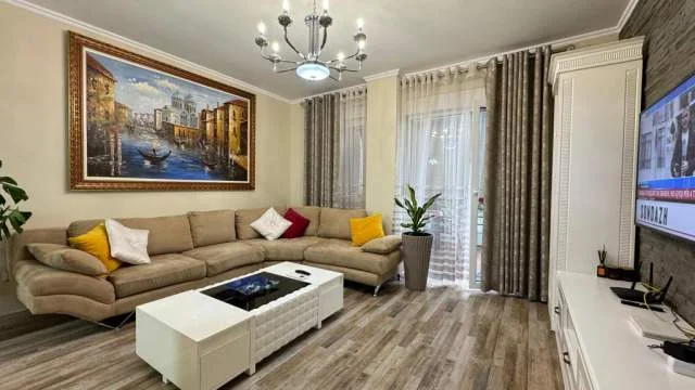 Tirane, shitet apartament 1+1+A+BLK Kati 1, 90 m² 165.000 Euro (Liqeni i Thate)