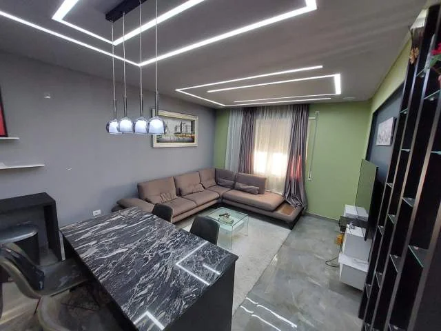 Tirane, jepet me qera apartament Kati 7, 82 m² 650 Euro (astir)