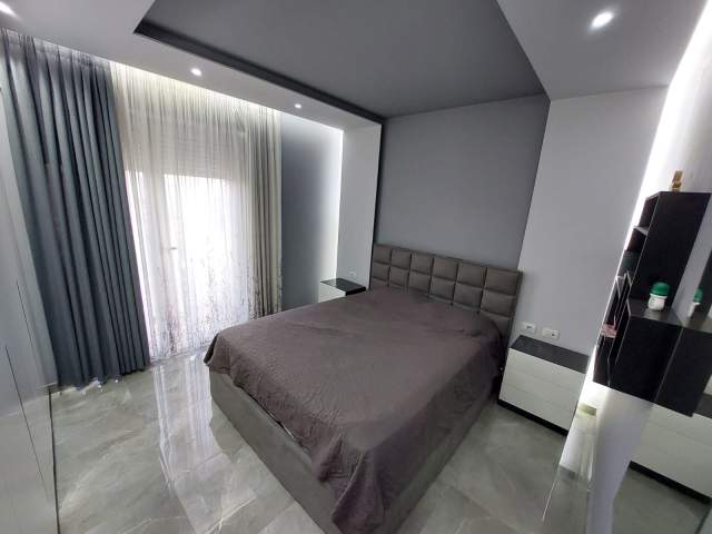 Tirane, jepet me qera apartament Kati 7, 82 m² 650 Euro (astir)