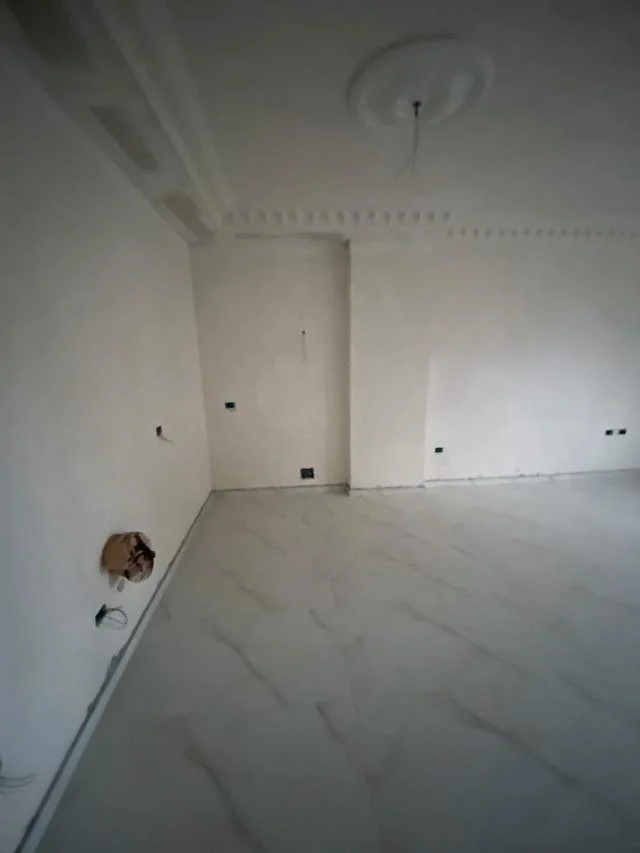 Tirane, shitet apartament 1+1 Kati 1, 74 m² 66.600 Euro (Perballe Gjimnazit Ibrahim Rrugova)