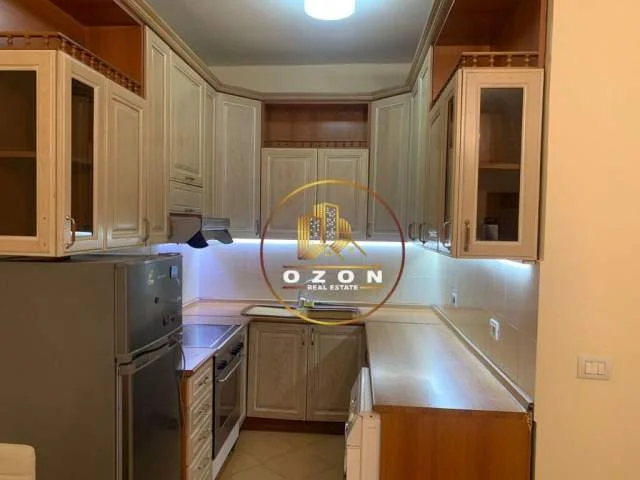 Tirane, jepet me qera apartament 2+1 Kati 2, 95 m² 450 Euro (Vasil Shanto)