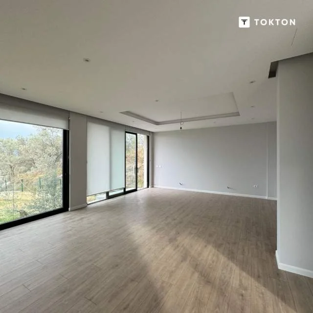 Tirane, jepet me qera Vile 3 Katshe Kati 1, 800 m² 3.000 Euro (LIQENI I THATE, TIRANE)