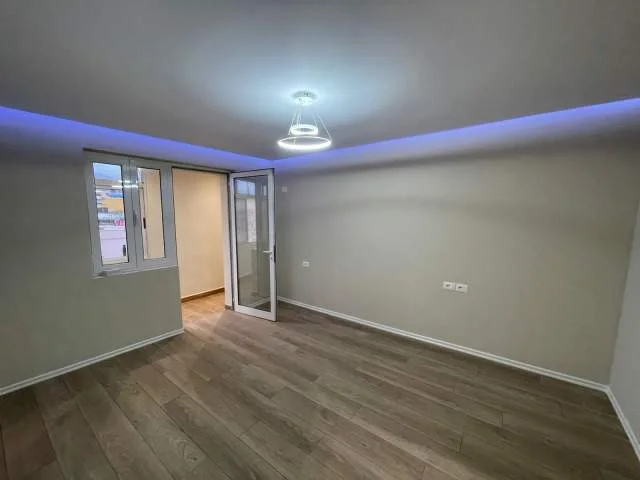Tirane, shitet apartament Kati 5, 56 m² 89.000